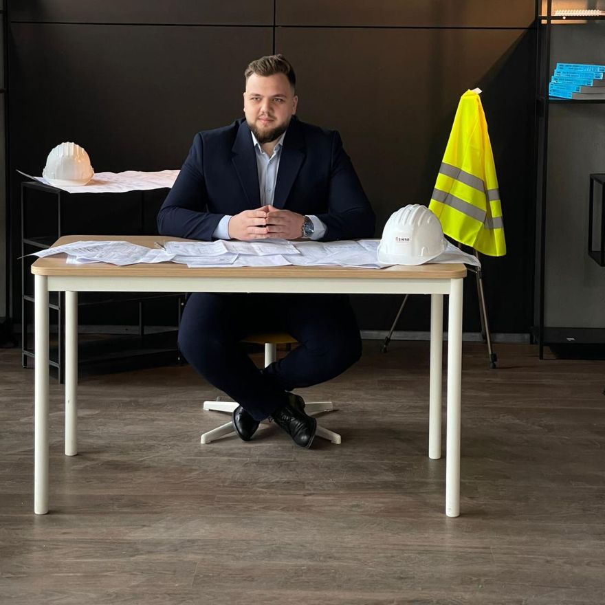 Inginerul constructor care realizează inspecțiile